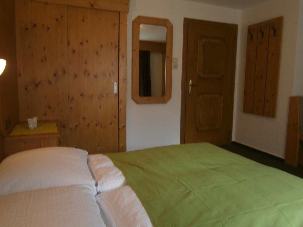 Haus Wiesenheim Fw Oetztal Längenfeld Exterior foto