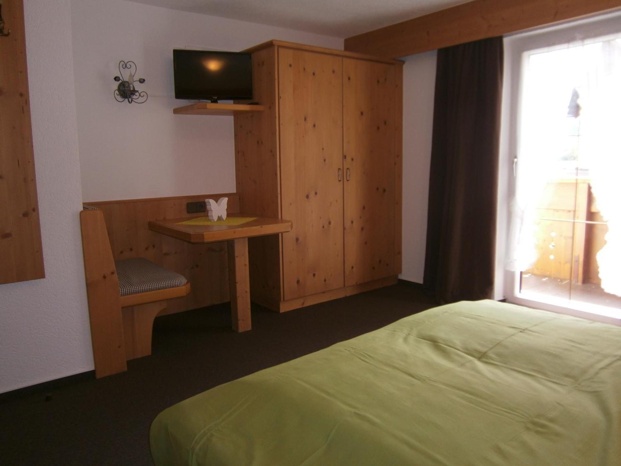 Haus Wiesenheim Fw Oetztal Längenfeld Habitación foto
