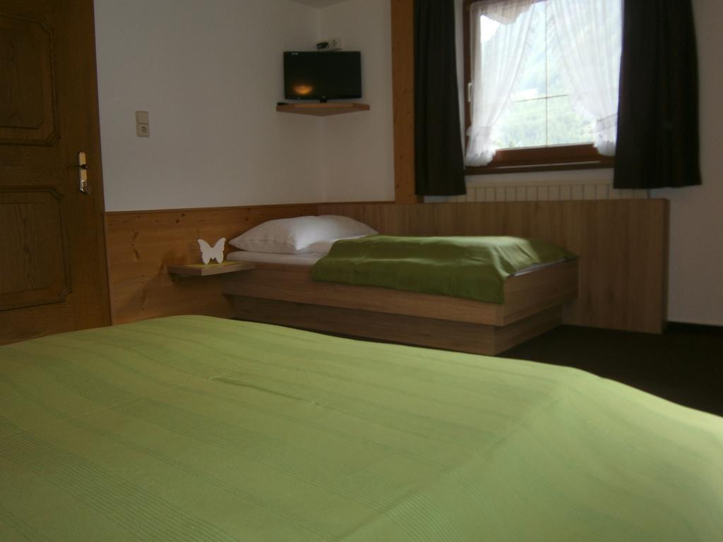 Haus Wiesenheim Fw Oetztal Längenfeld Habitación foto